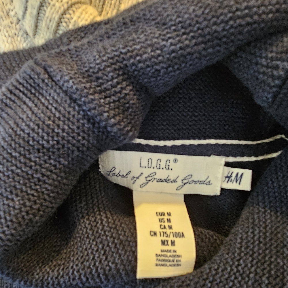 Sweaters Young Men's Pullovers Bundle of 3 Navy,Argyle Tan Brown sz S & M - Picture 5 of 7
